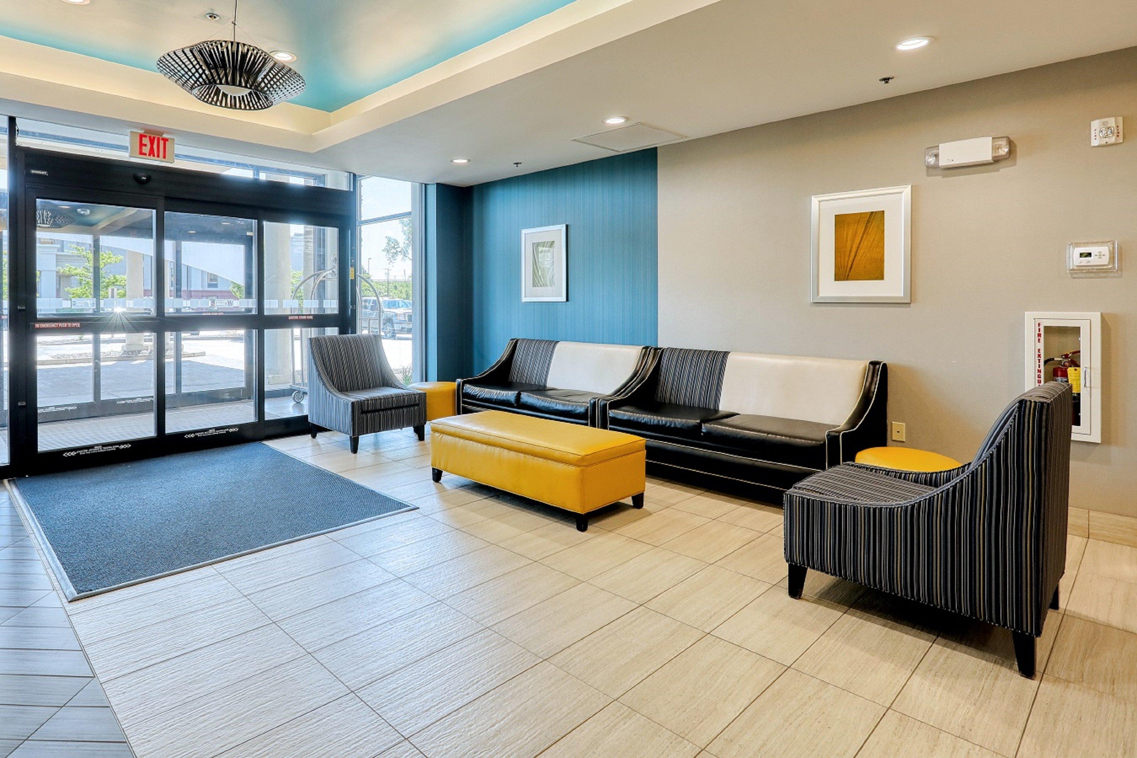 Holiday Inn Express And Suites Batavia By Ihg Exterior photo