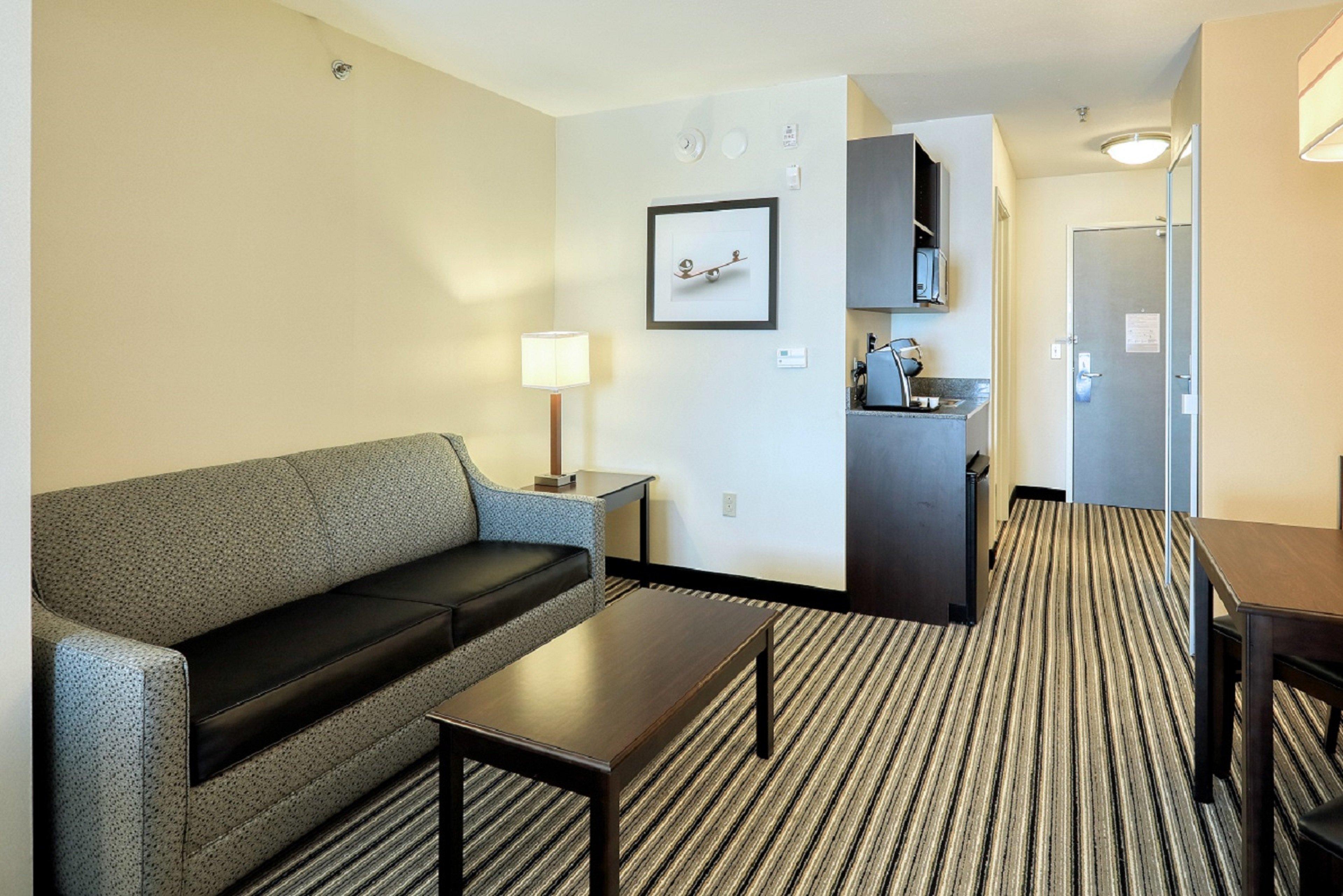 Holiday Inn Express And Suites Batavia By Ihg Exterior photo